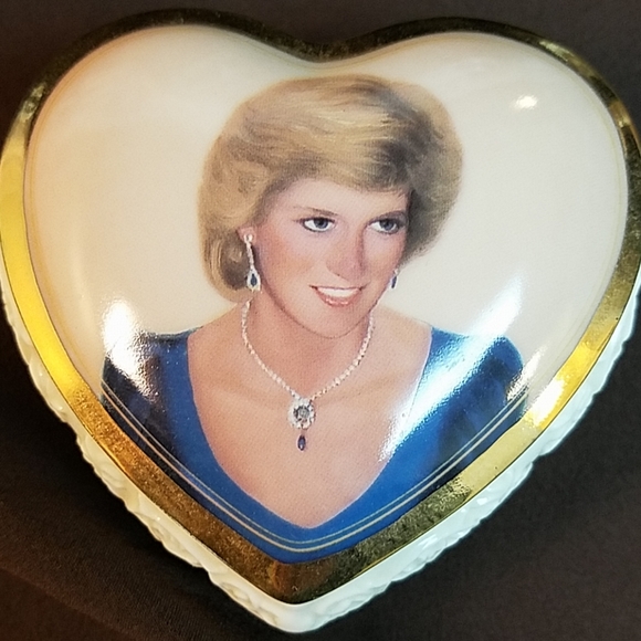 Princess Diana Music Box Collection - Picture 1 of 7